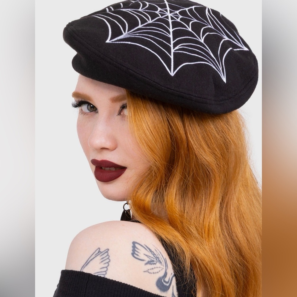 BLACK WIDOW BERET HAT